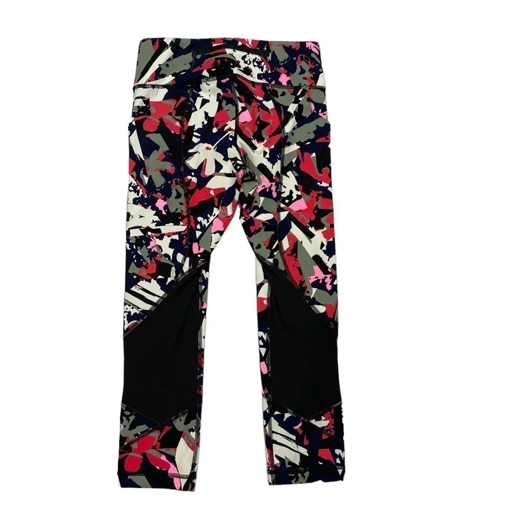 LULULEMON Pace Rival Crop Legging in Pop Cut Boom Juice Multi / Black 4 - Picture 5 of 9